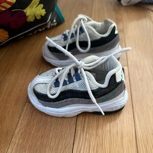 Nike Air Max 95 toddler/baby sneakers size 5